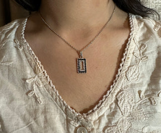 Hollow Glimmer Frame Necklace